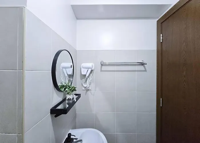 Citispace 1br Condotel At Ridgewood Towers Near Bgc Airport #rw14a * Manila